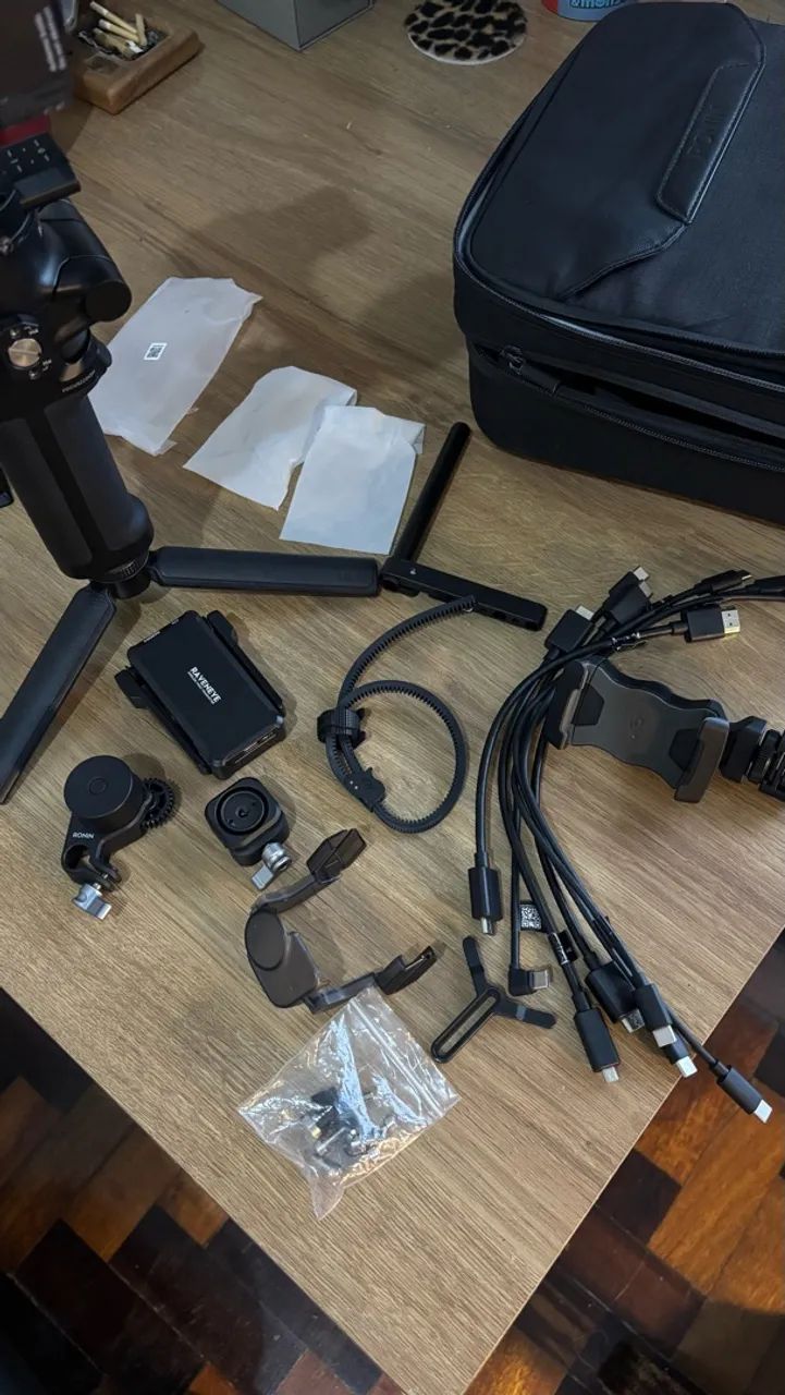 Gimbal DJI RSC 2 Pro Combo - Acessórios para Câmeras e Filmadoras