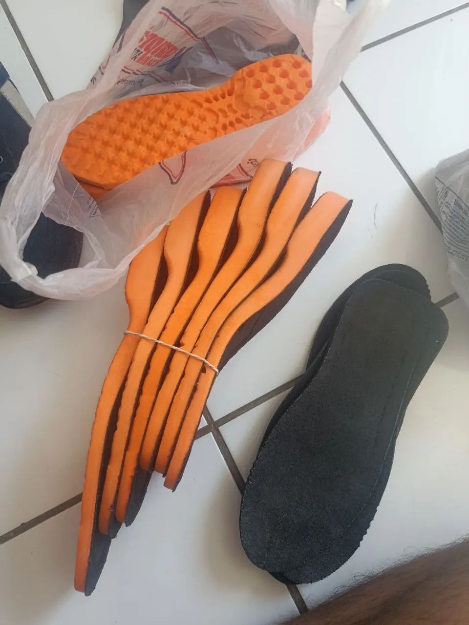 Sapato Tênis 43 + acessórios - Foto 3
