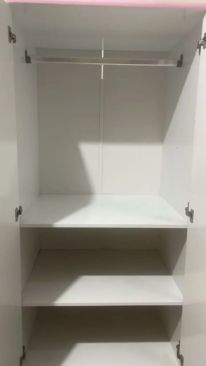 Vende se  carrinho e bebe conforto e guarda roupa infantil  - Foto 2