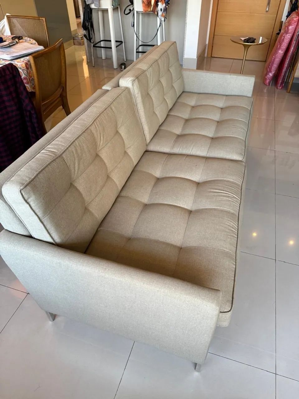 Vendo lindo sofá de 2 lugares! - Foto 2
