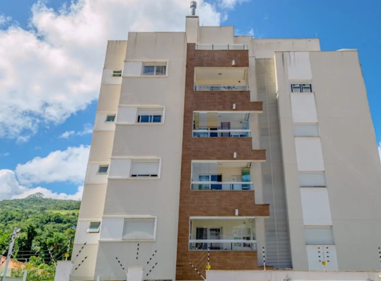 Alugo apartamento de 2 suítes semi mobiliado no saco dos limões 