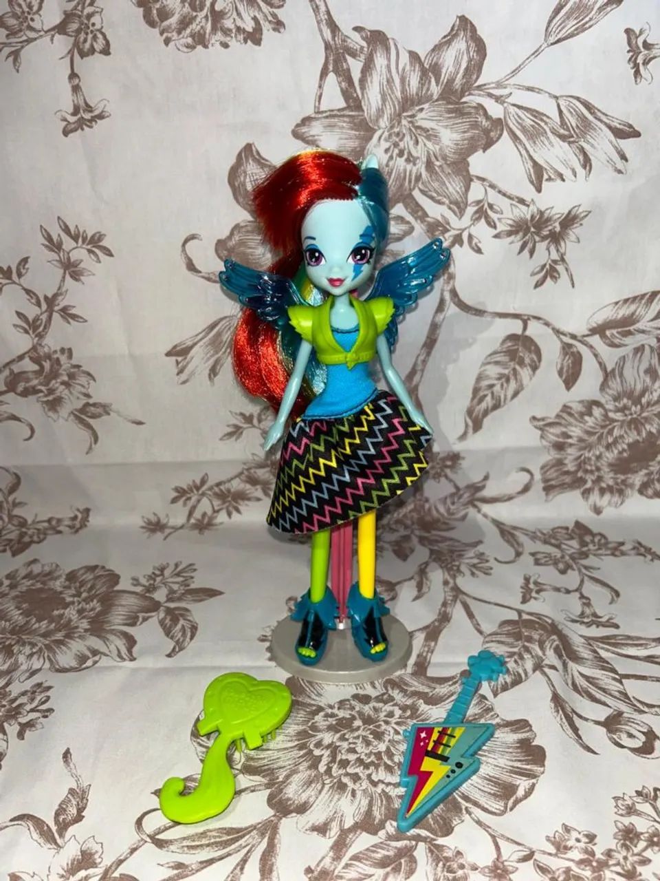 Boneca Rainbow Dash My Little Pony Equestria Girls Rainbow Rocks