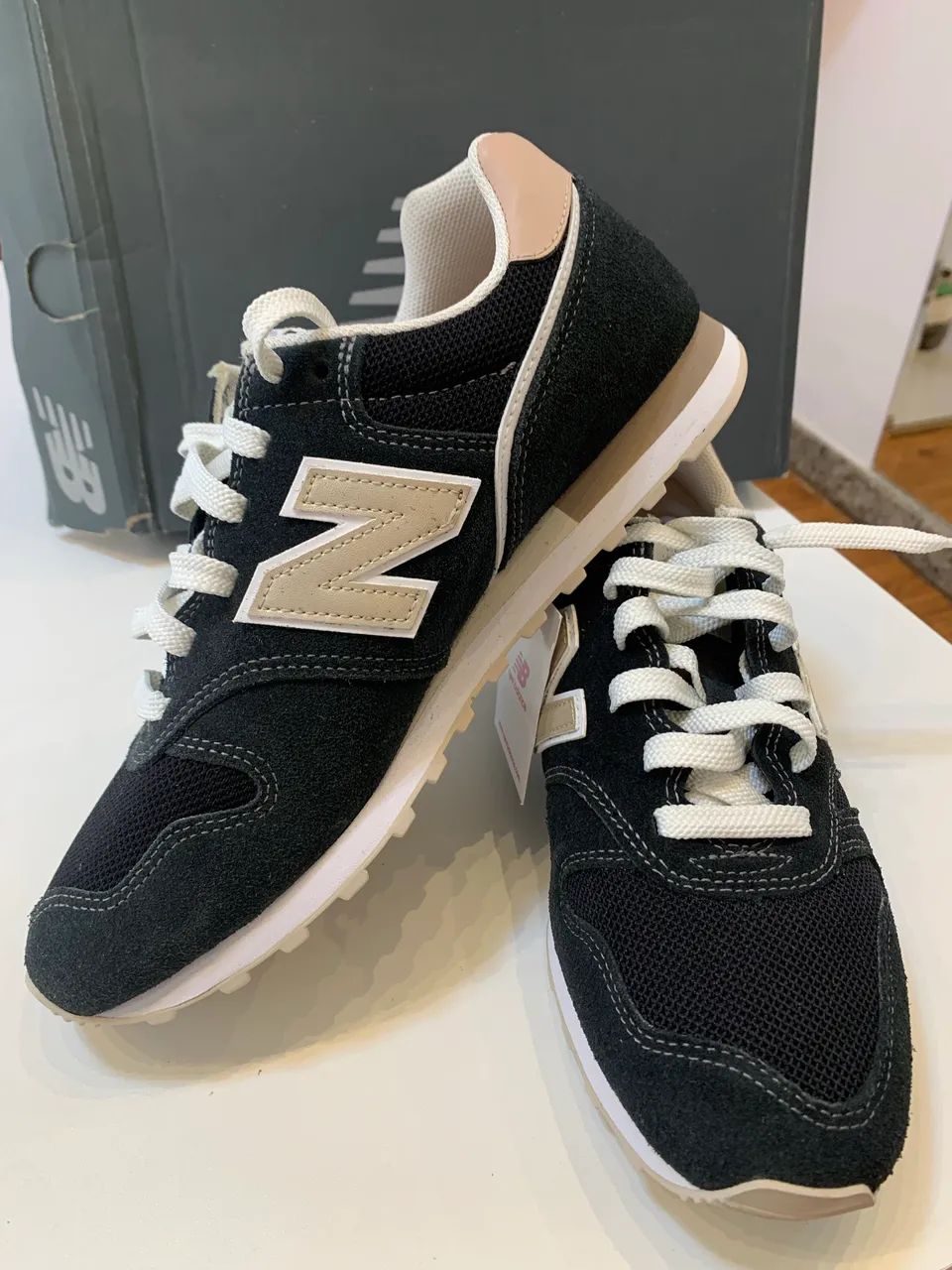 New balance 373