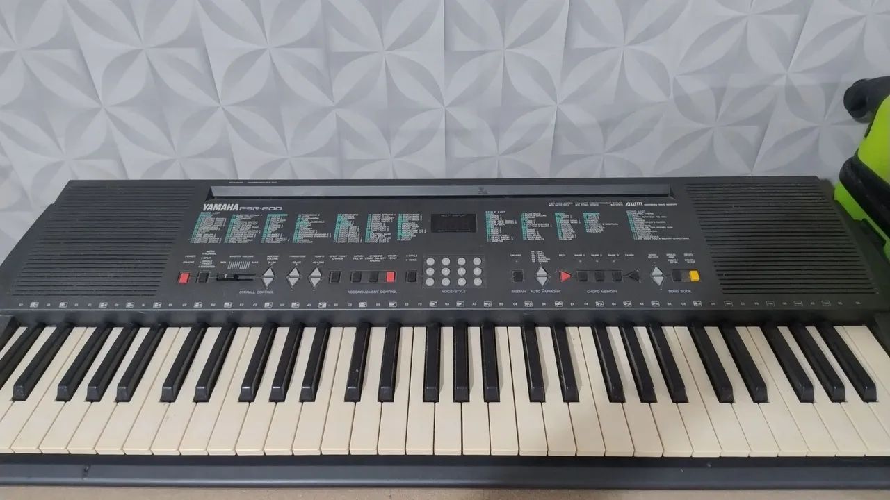 Teclado Yamaha PSR-200 