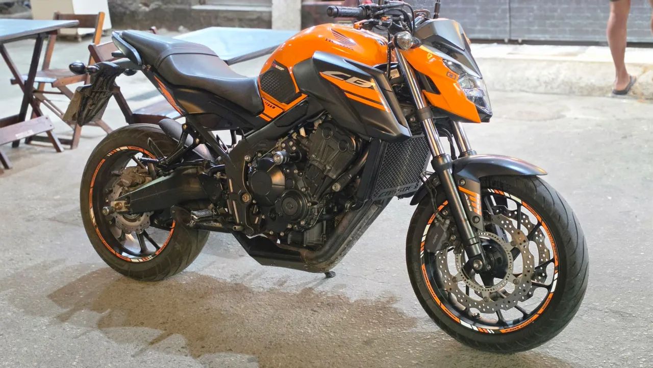 Honda CB650F  - Foto 4