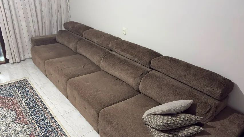 Sofá Retrátil 4 Lugares 4,35m - Encostos Ajustáveis - Excelente Estado - Foto 2