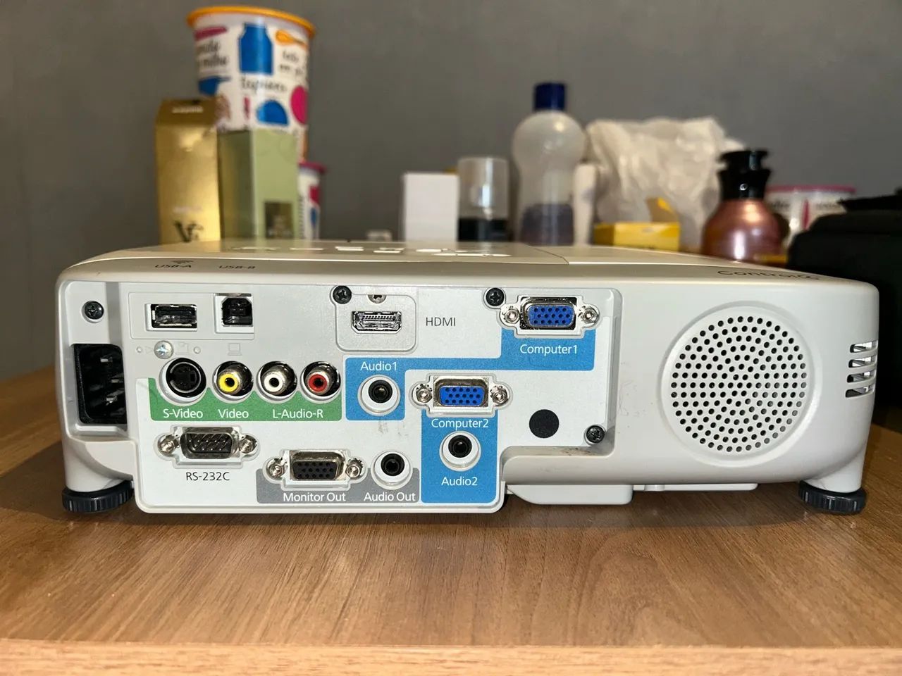 Projetor Epson PowerLite S27  - Foto 4