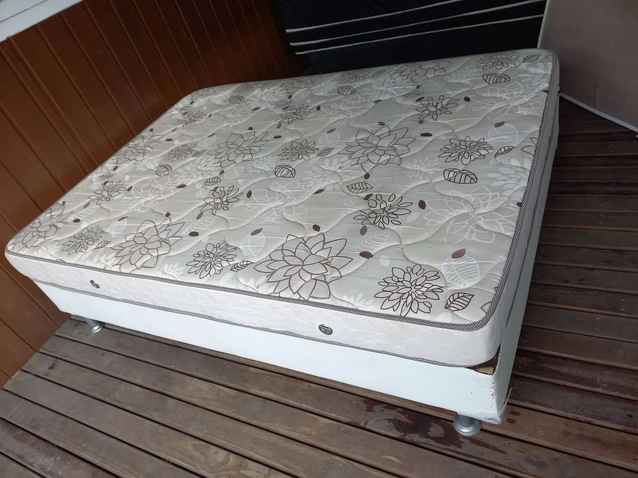 Vendo cama Box de casal 