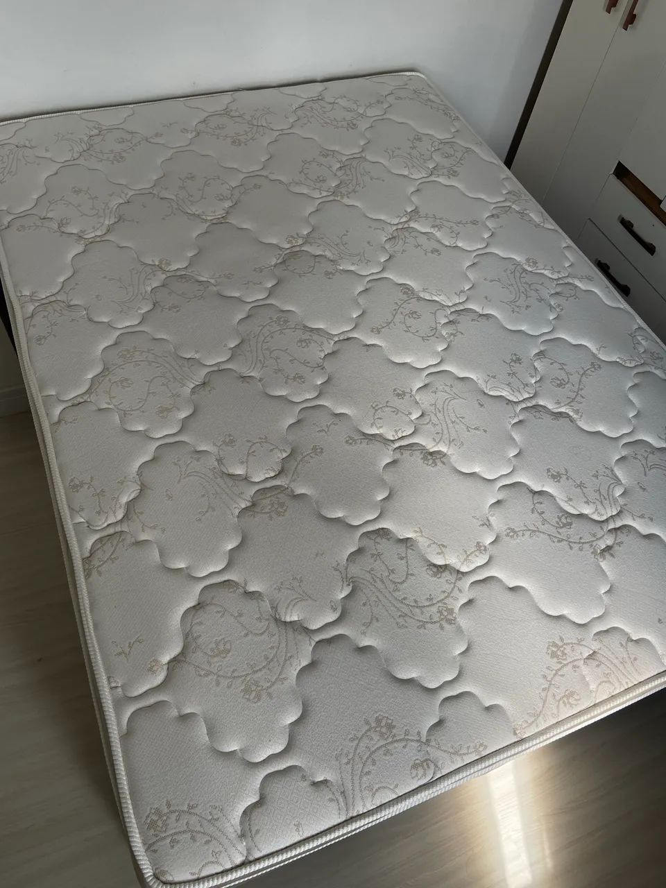 Cama Box + Colchão Airtech Spring Pocket | 3 meses de uso