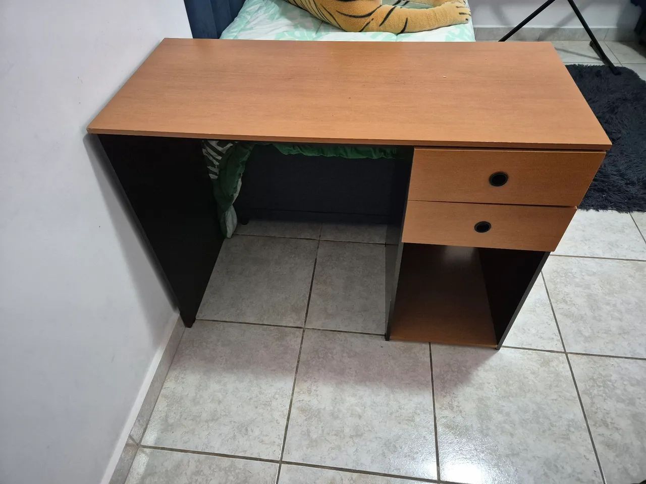 Mesa para Computador com 2 gavetas 