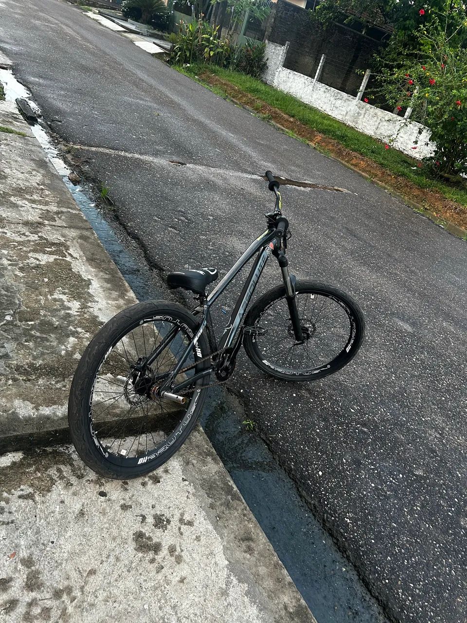VENDO BICICLETA BRUTUS 