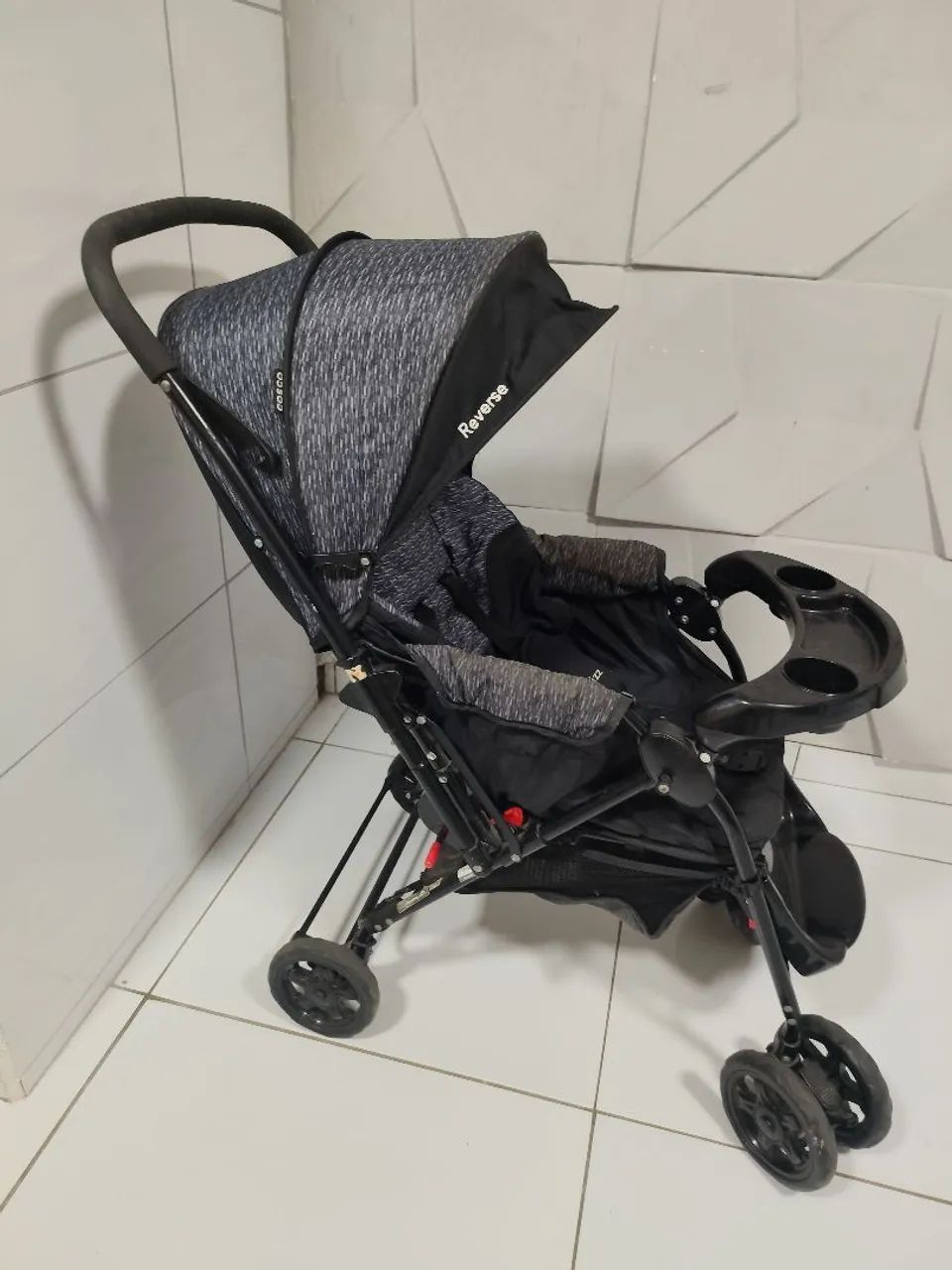 Carrinho de bebê e bebê conforto Cosco  - Foto 3