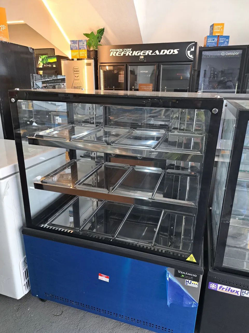 Ac vitrine Quente 1mt Venâncio 