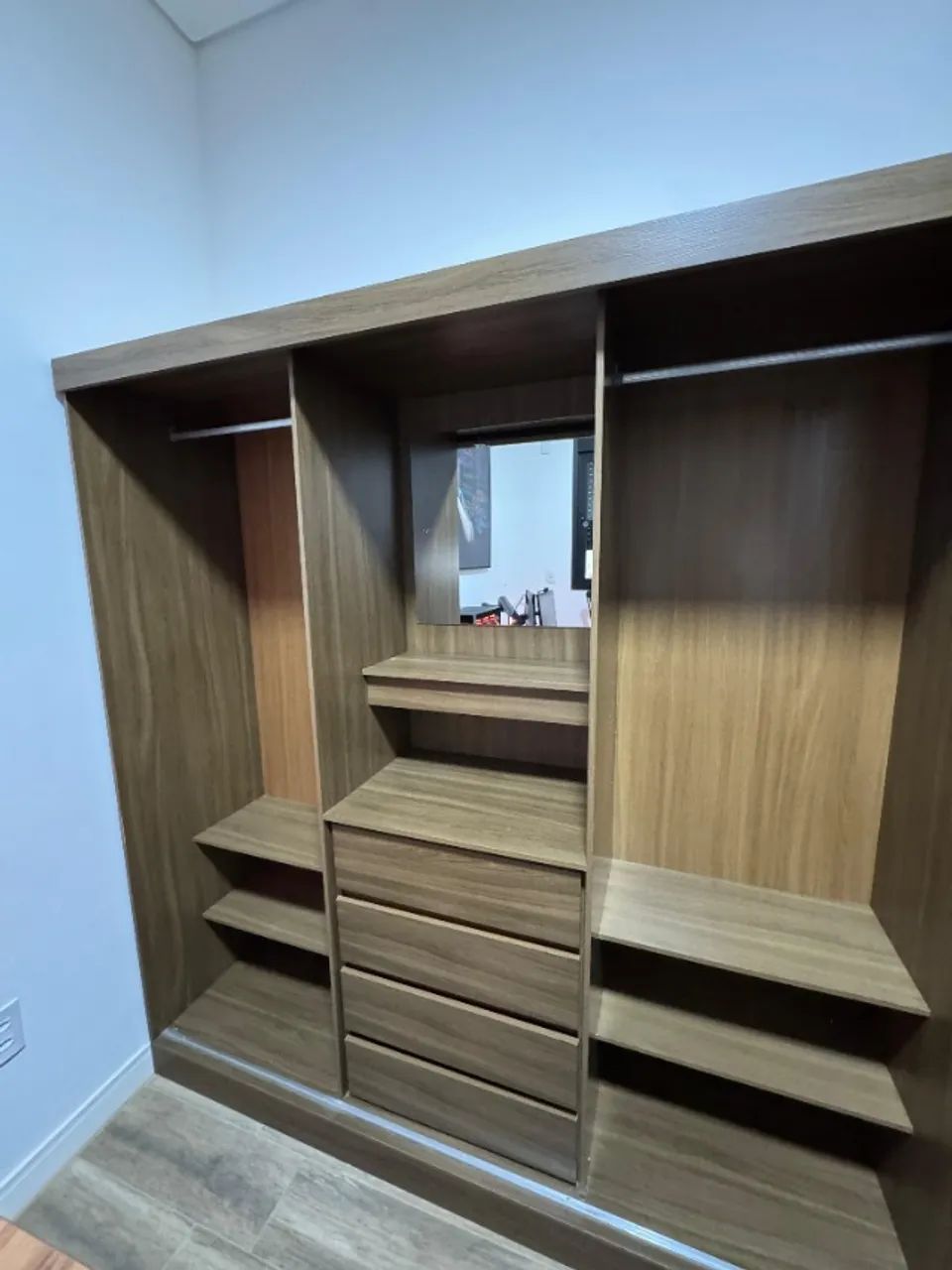 Guarda Roupa Solteiro com Espelho  - Foto 5