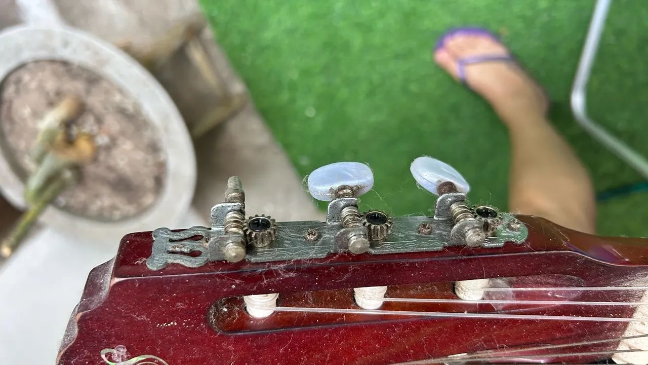 Violão com suporte de parede e de pé  - Foto 4