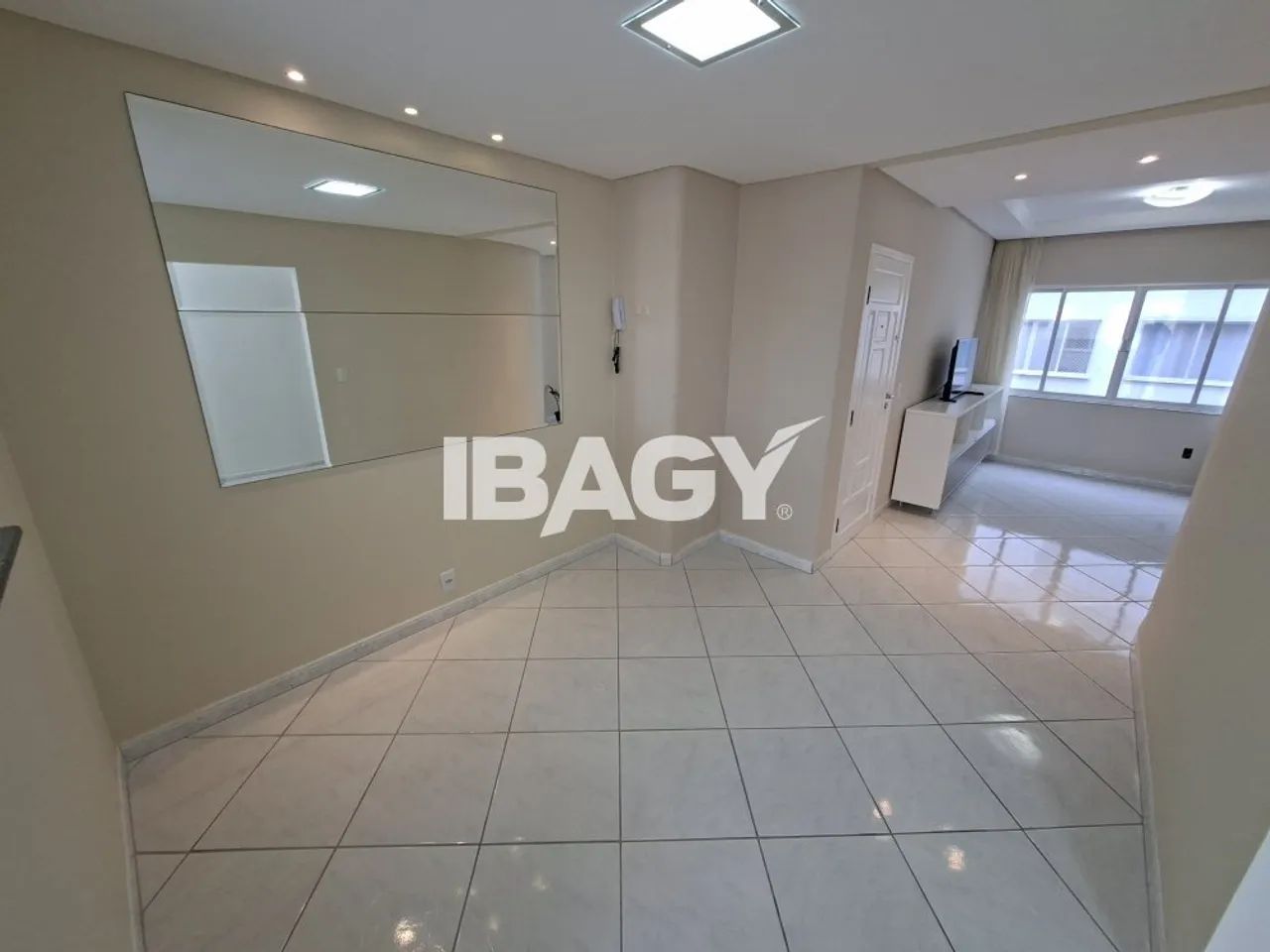 Excelente Apartamento 2 dormitório(s) em Abraão - Florianópolis - Foto 5