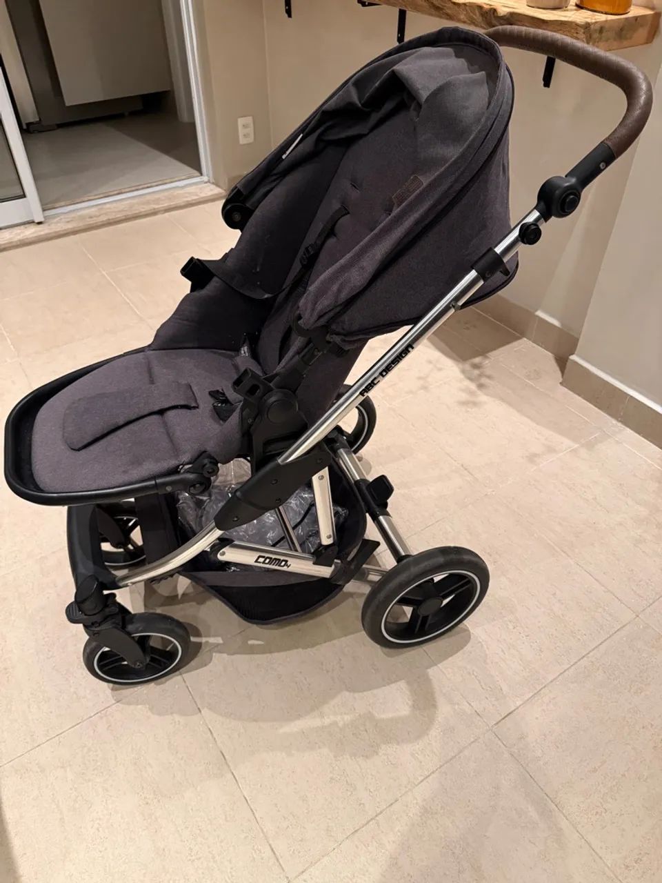 Vendo carrinho de bebê ABC Design - conjunto completo! - Foto 3