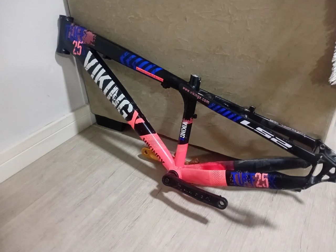 Quadro tuff 25 