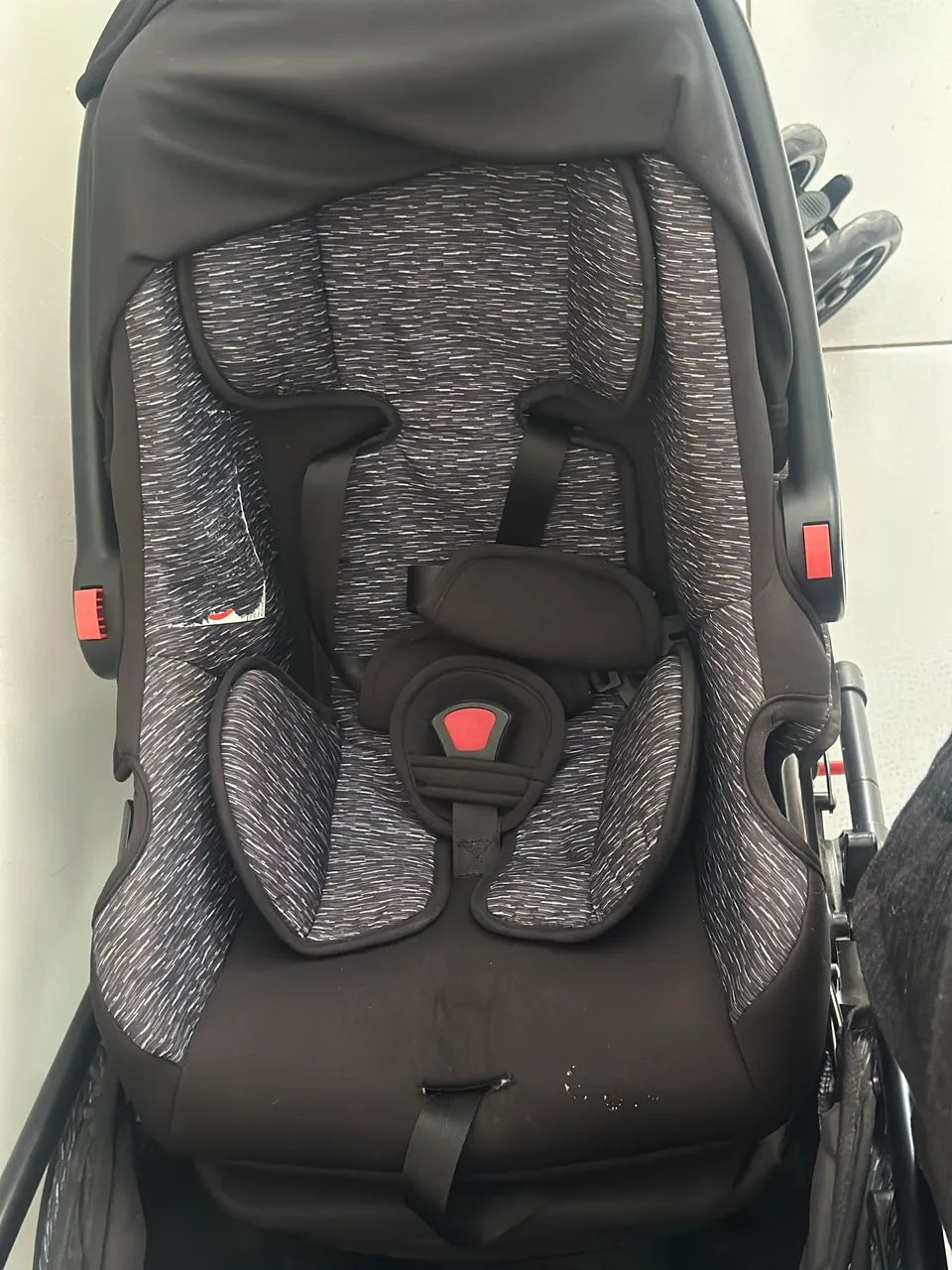 Carrinho de bebê e cadeirinha da cosco  - Foto 3