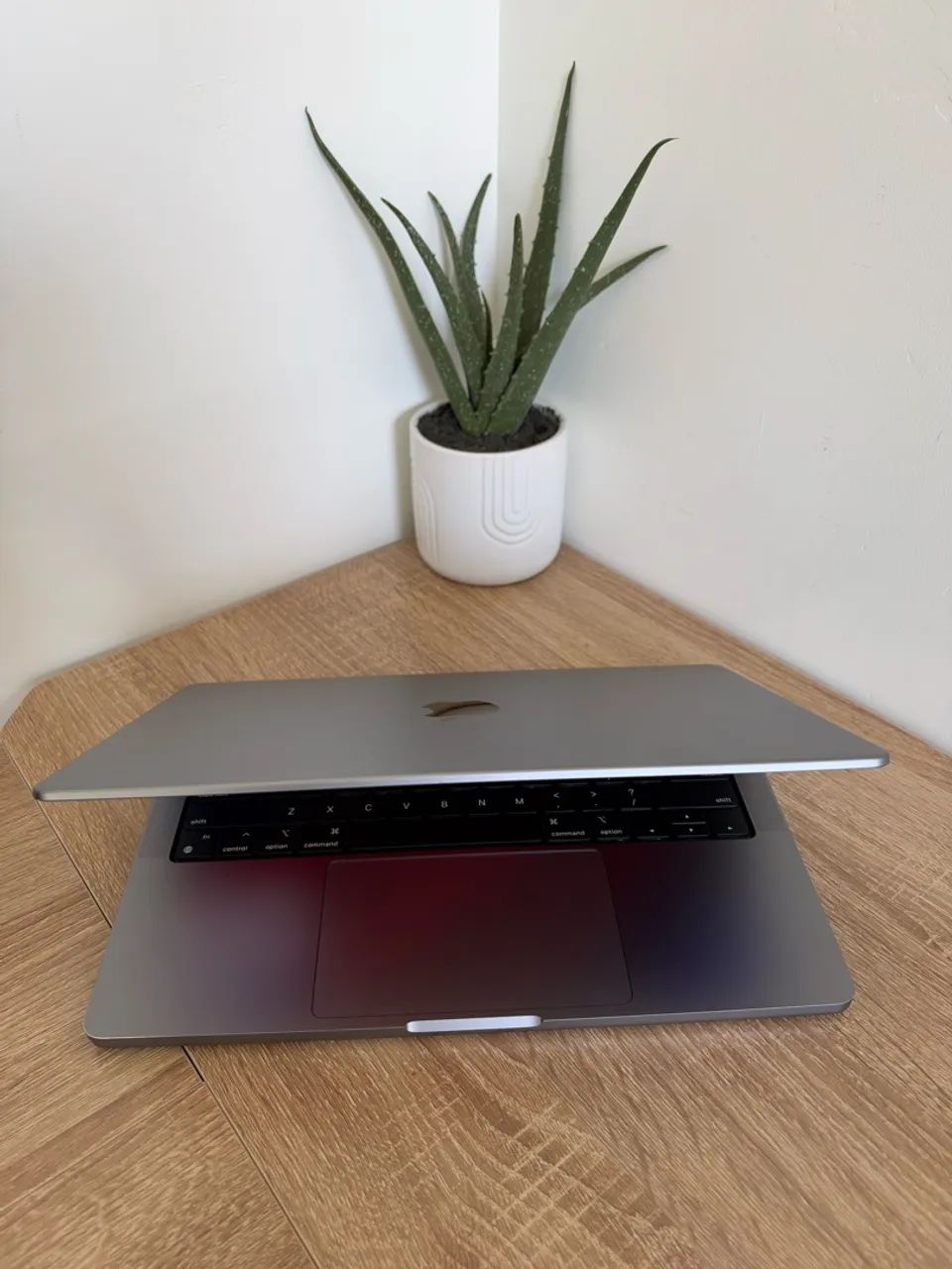MacBook Pro 14 M1 Pro 16GB 512GB Impecável 87% Bateria - Notebooks