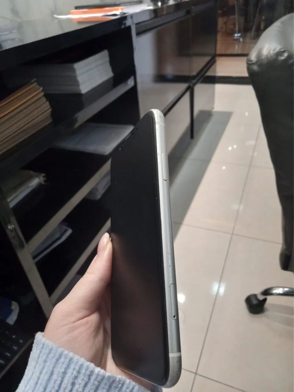 Iphone 11 64 GB - Foto 2