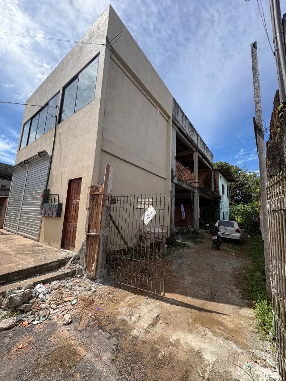 Terreno com 2 pontos comercias recém construídos, 2 kit net, casa em obra,  - Foto 4