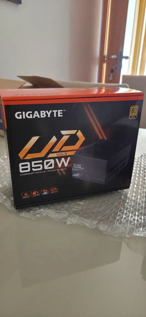 Fonte gigabyte 850w (nova) 