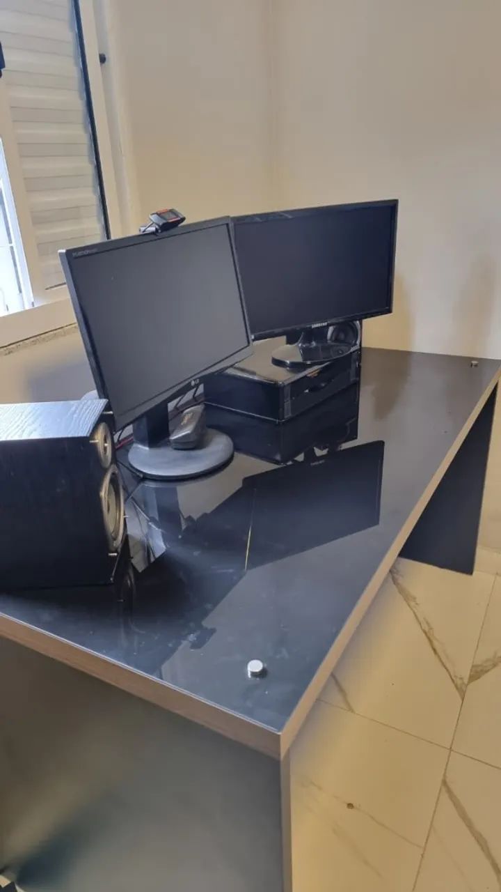 Mesa escritório tampo de vidro preto
