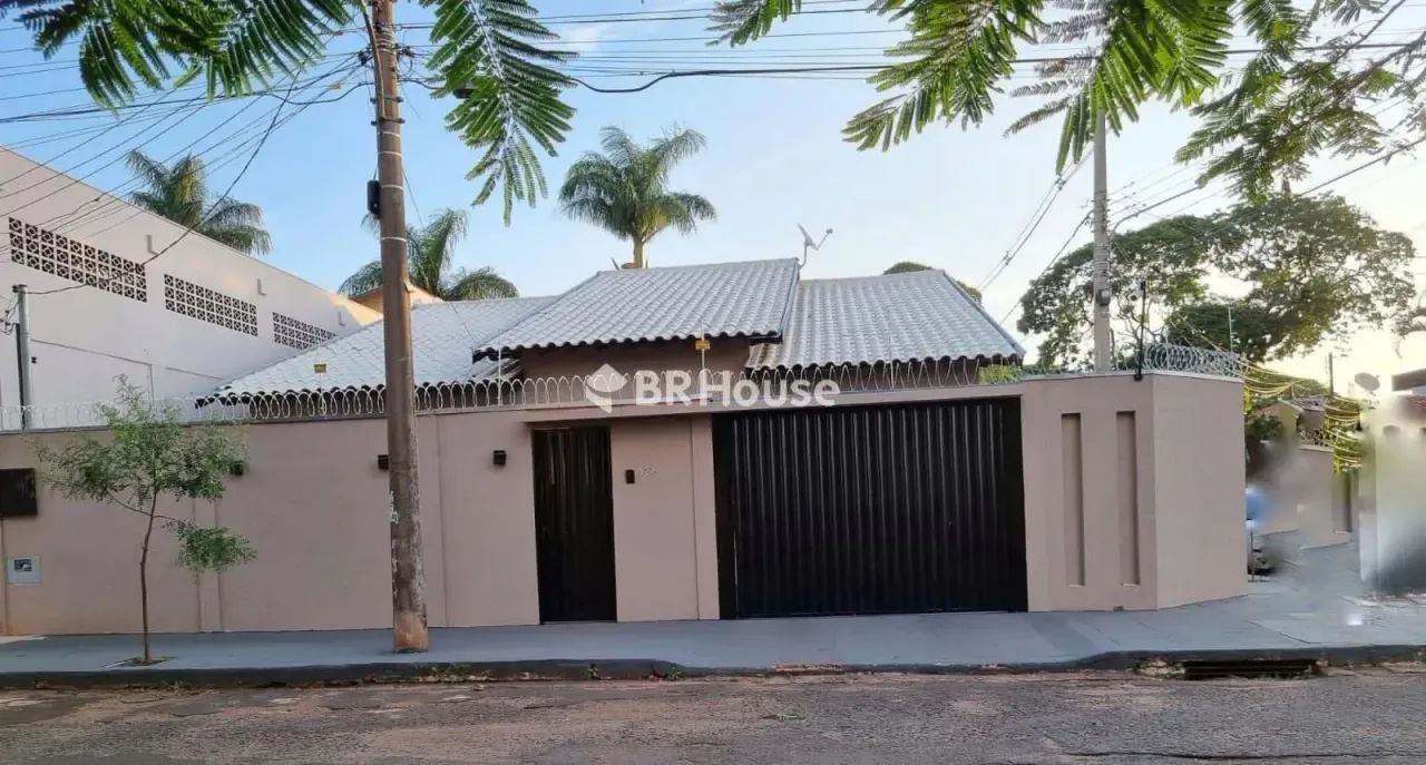 Casa para venda com 2 quartos e 1 suíte com cloest em Vila Carvalho com 165m²