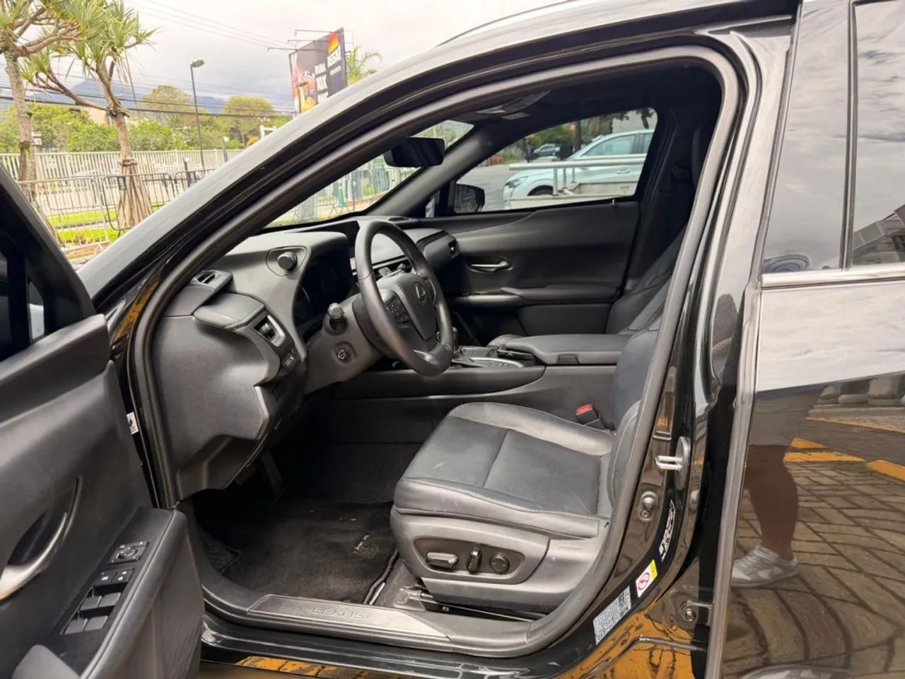 Lexus UX-250h Luxury 2.0 16V Aut.(hybrid), foto 7 de 20