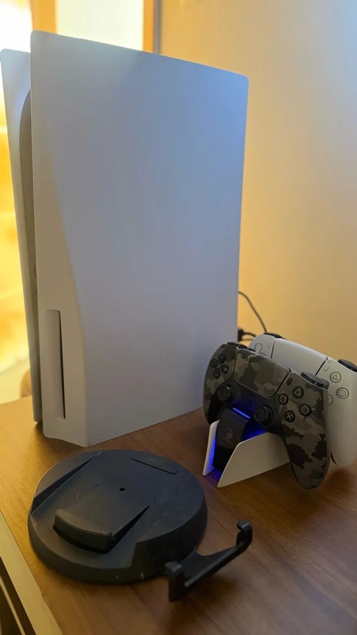 PlayStation 5 825GB - 2 controles - Foto 4