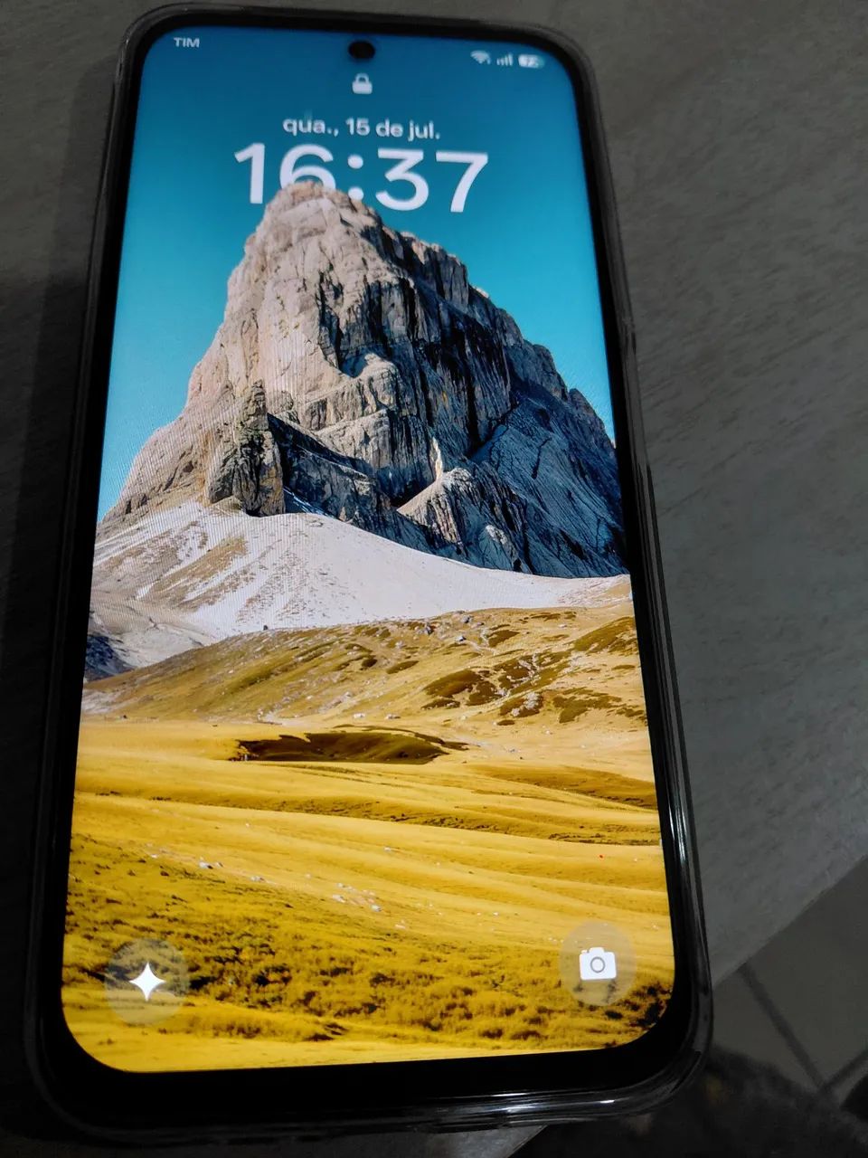 Vendo esse celular novo com dois mês de uso com nota fiscal  - Foto 2