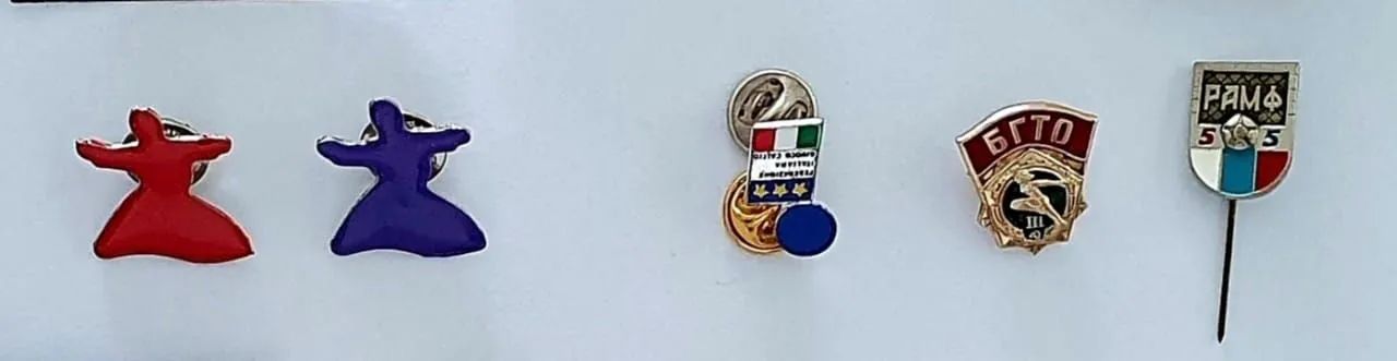 16 pins internacionais e 1 entrada Museu Olímpico Suíça - Foto 5