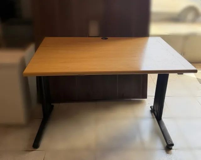 Escrivaninha - Mesa de Escritório