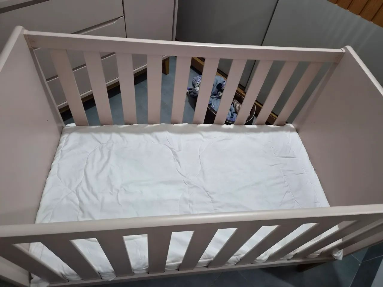 Berço rosa MDF