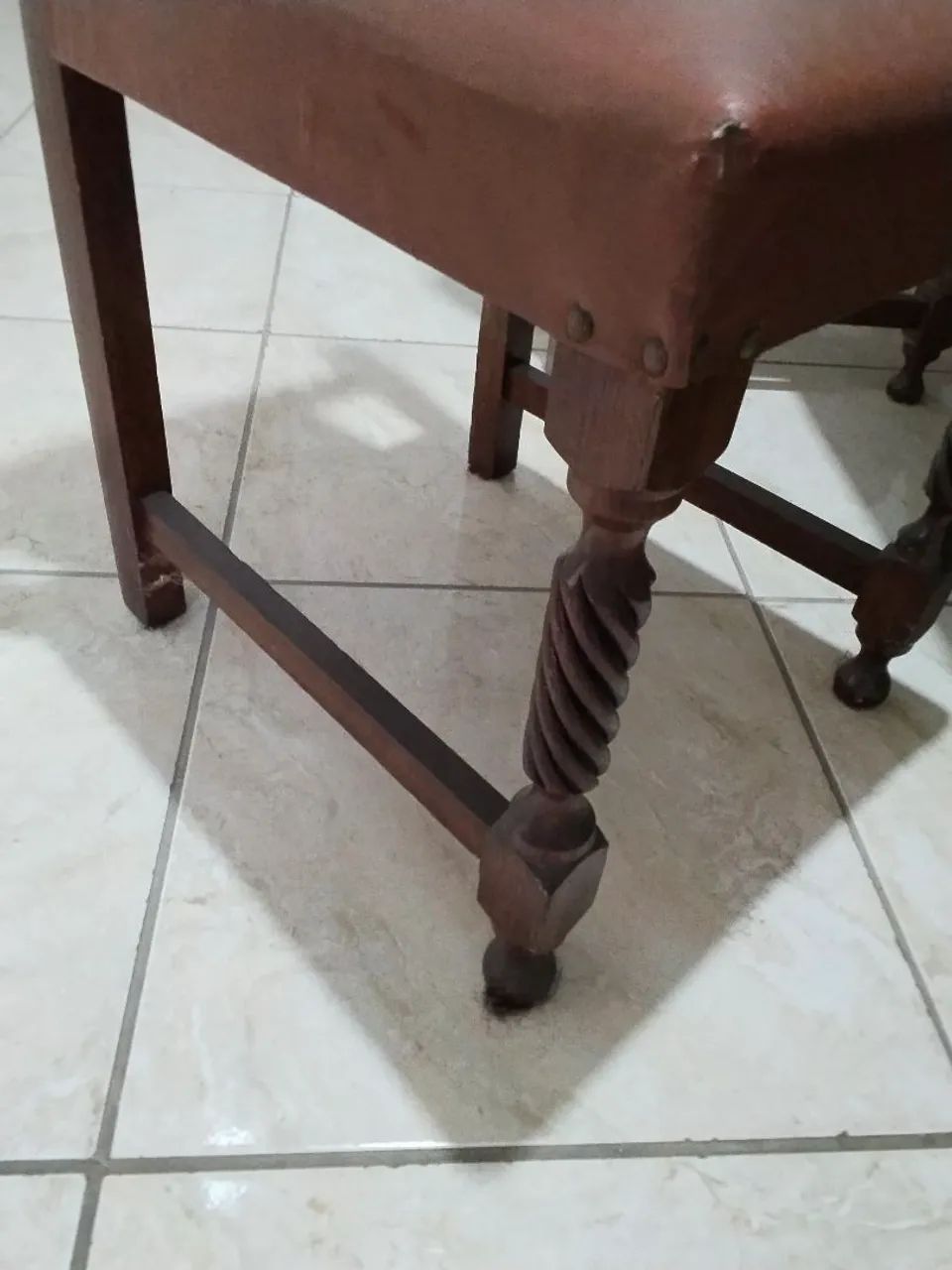 MESA DE JANTAR MADEIRA MACIÇA  - Foto 4