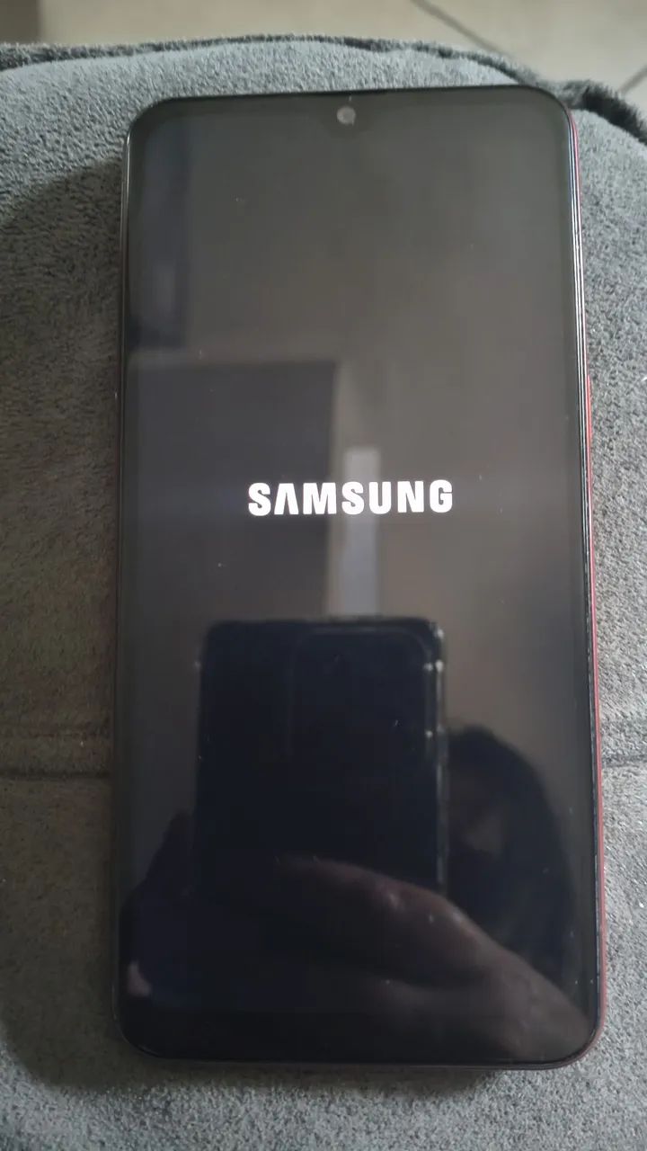 Celular Samsung a10 - Foto 2