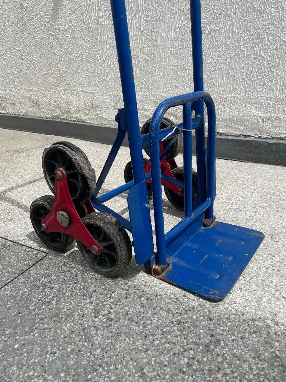 Carrinho de carga sobe escadas - Foto 3