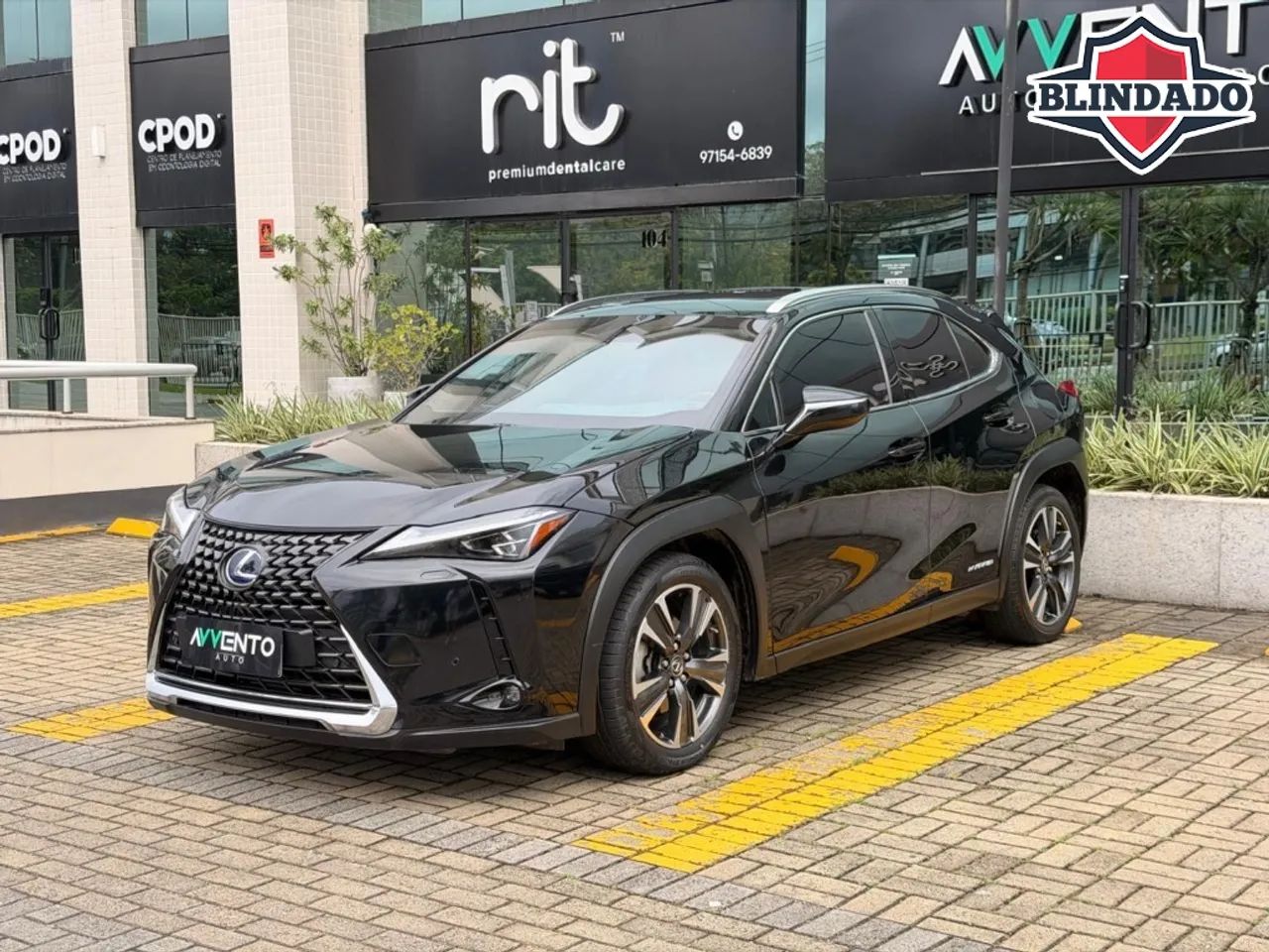Lexus UX-250h