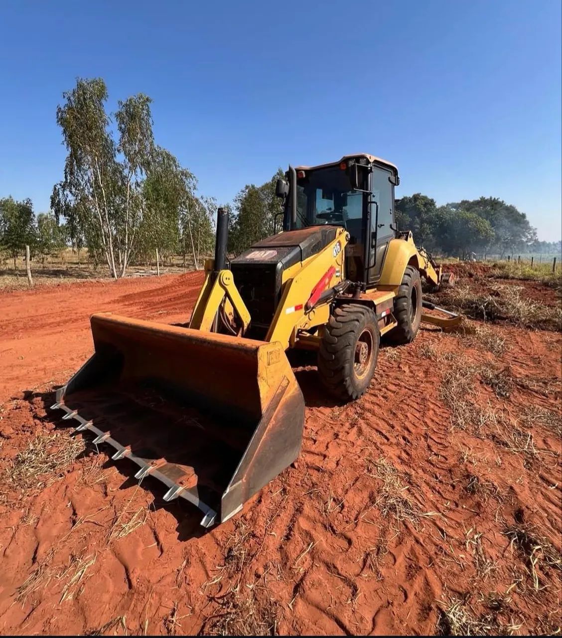 Retroescavadeira Caterpillar 416 22/22 - Parcele  - Foto 4