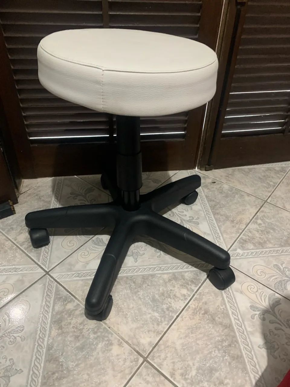 Cadeira Mocho branco 