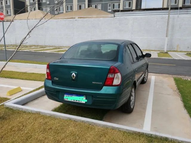 Renault Clio Clio Sed. Authentique Hi-Flex 1.0 16V 4p 2007