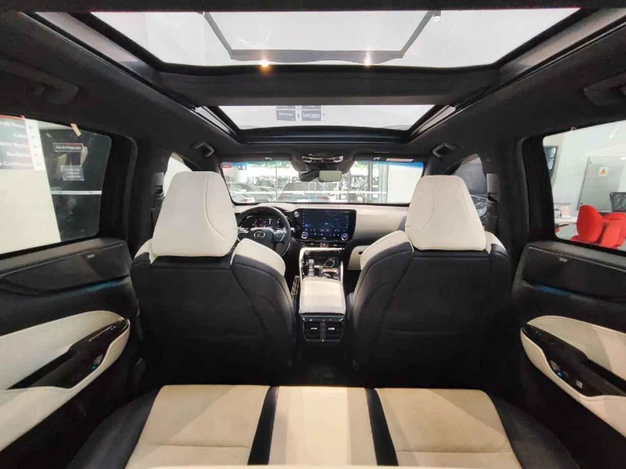 Lexus NX-350h F-sport 2.5 16V Aut. (hybrid), foto 9 de 17