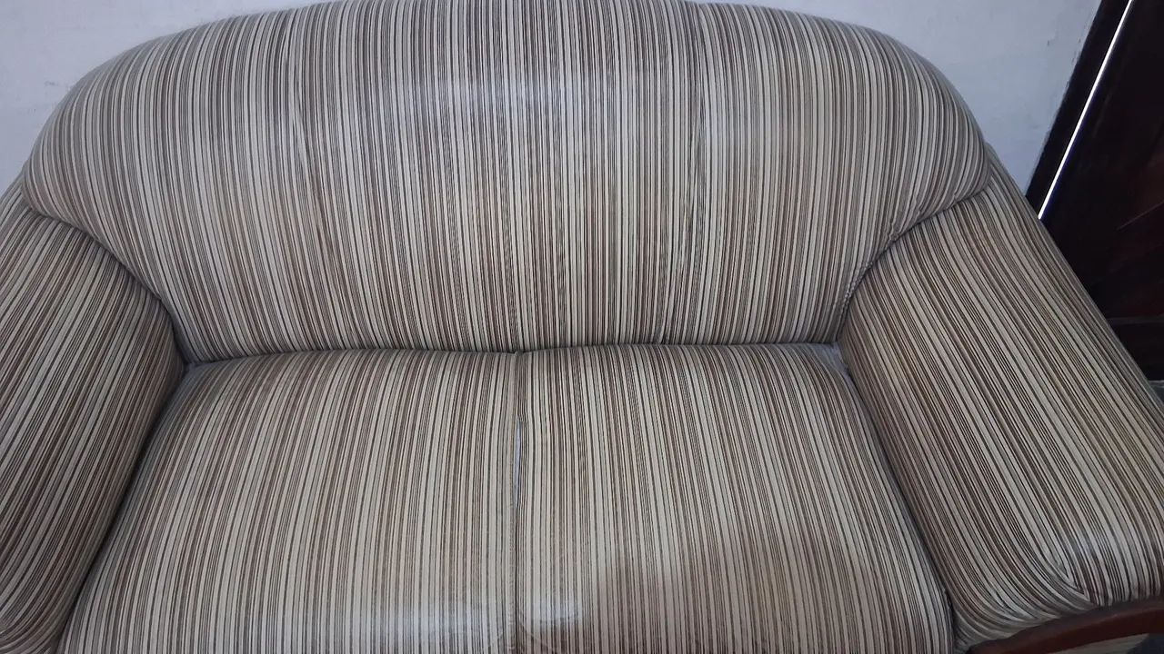 Sofa confortável  e funcional 