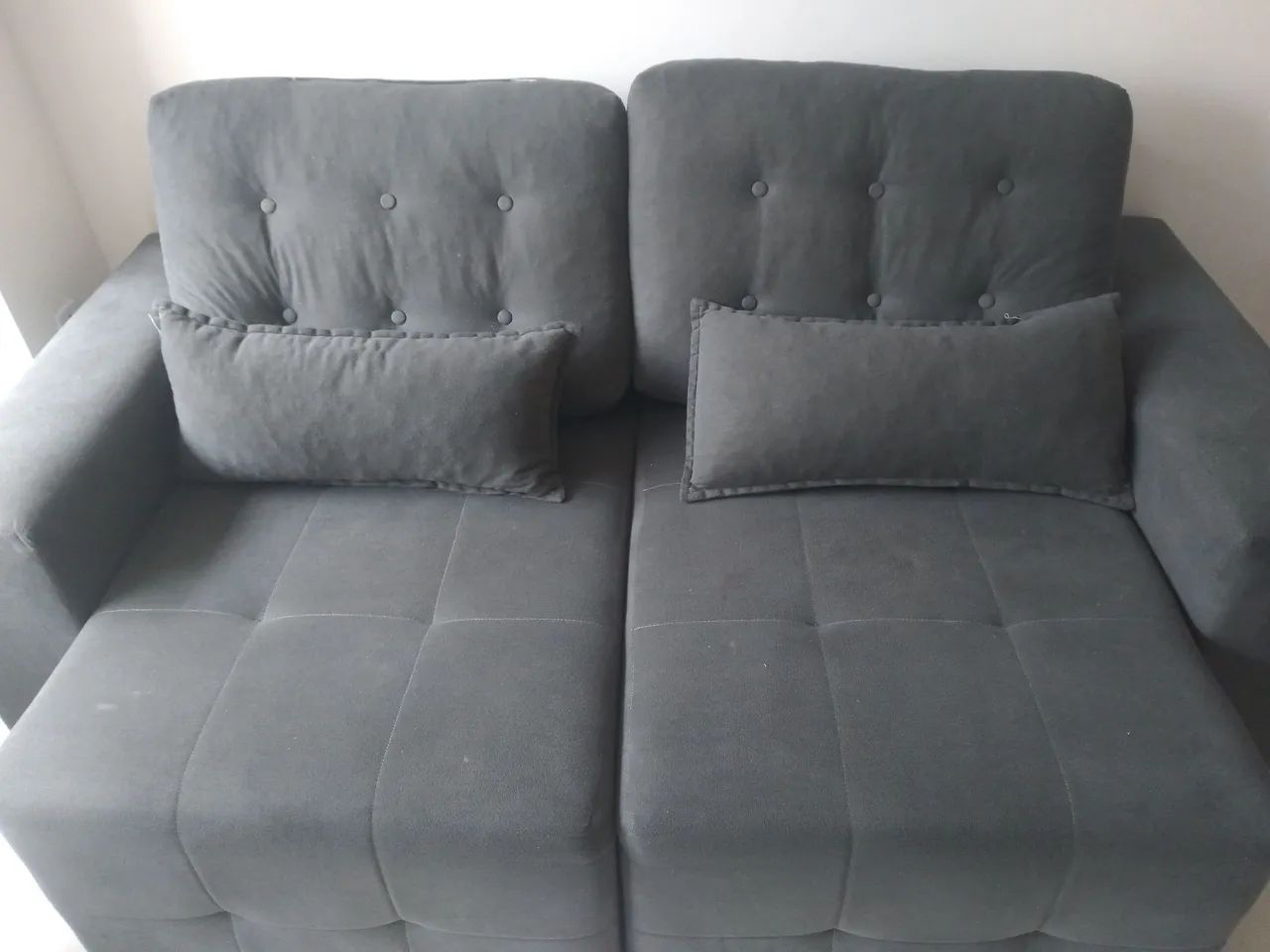 Sofá  boas condições.  Semi novo