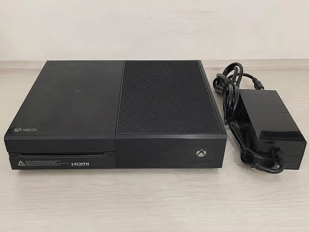 Xbox one com fonte original funcionando perfeitamente 