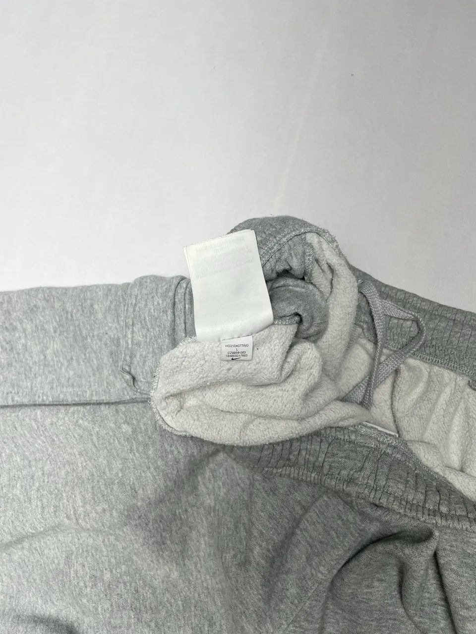 BERMUDA NIKE CLUB CARGO ?CINZA? - Foto 4