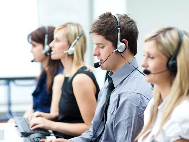 Empresa Seleciona Técnicos TI, Website, Aprendiz, Aux. Adminst.,Vendedores, Serv Gerais.