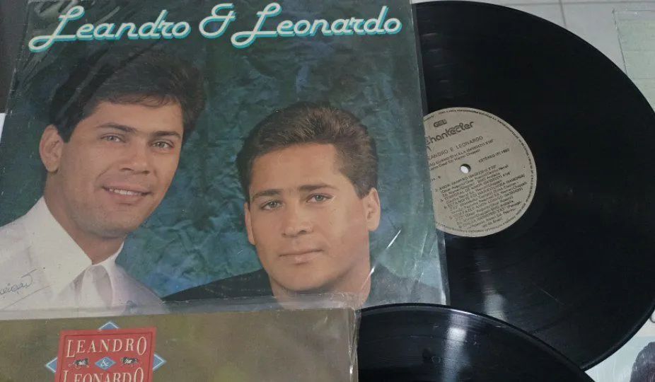 Leandro e Leonardo lote 4 Lps excelente - CDs, DVDs etc