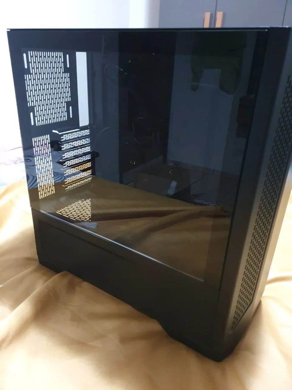 Gabinete Lian Li Lancool II